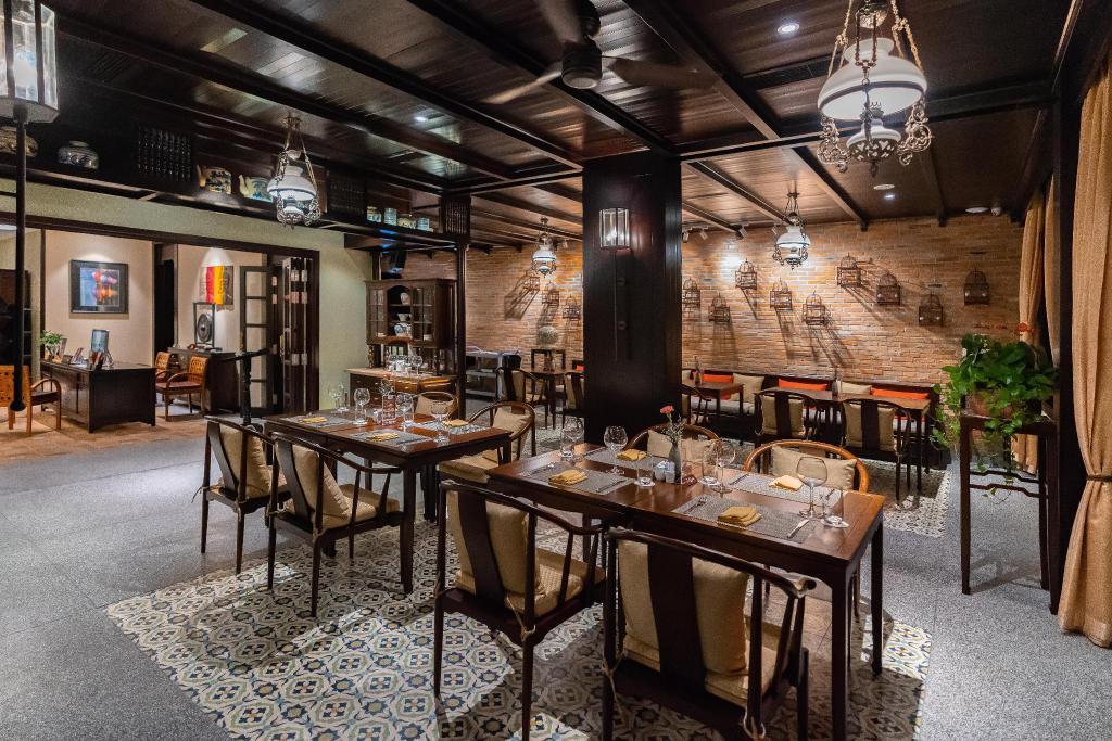 فندق وسبا ليتل ريفر سايد هوي آن – إيه ليتل بوتيك لوكس هوي ان المظهر الخارجي الصورة The interior of the restaurant